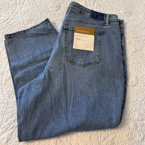 Maurices Denim - NWT MAURICES - PLUS SIZE GOLDIE BLUE LIGHT CHEEKY TAPER ANKLE JEAN
